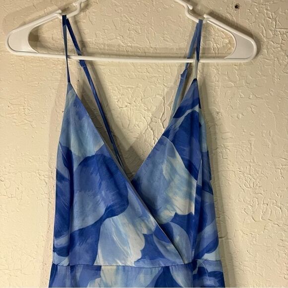 LULU’S The Way to Perfection Blue Abstract Print Surplice Maxi Dress - Picture 4 of 15